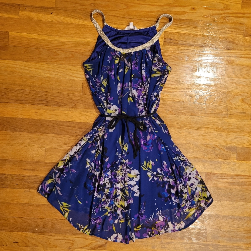 LAST CHANCE | Charming Charlie | Flowy floral dress